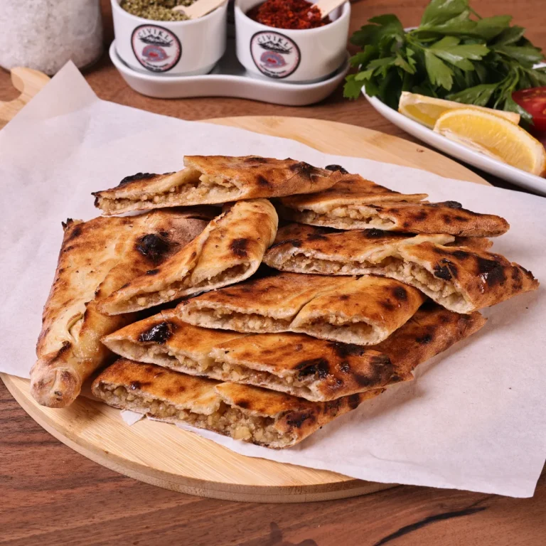 Cevizli Pide (Şekerli)
